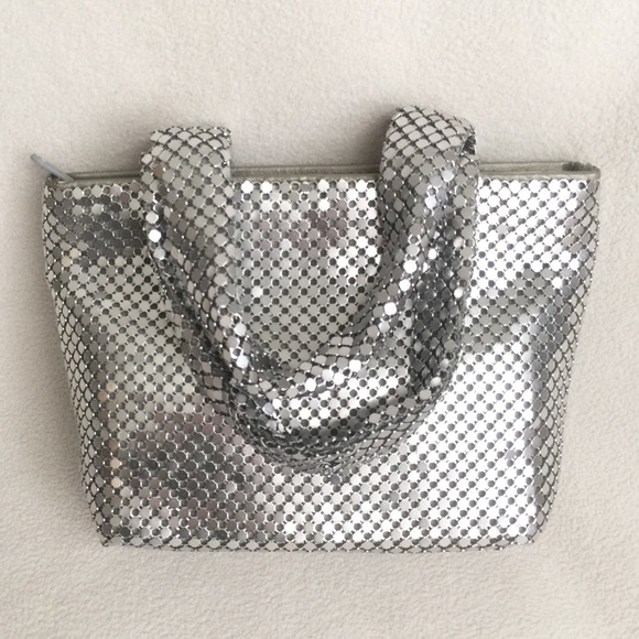 Small Silver Metal Chain Mail Mesh Purse - Picture 1 of 4